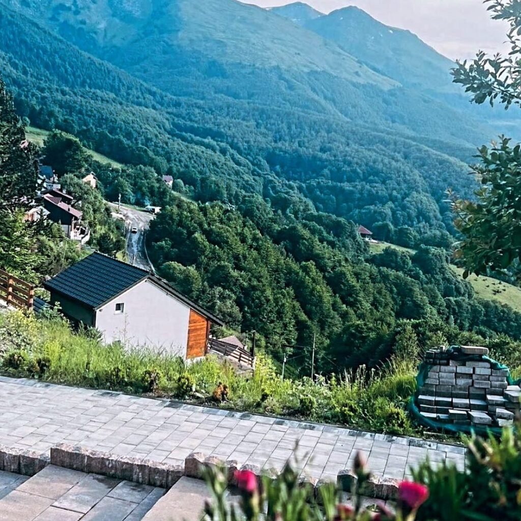 Villa me qera Prevalle