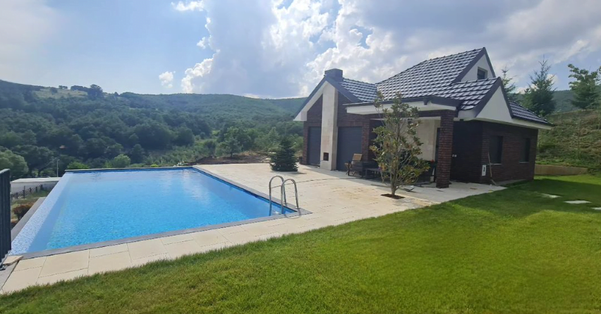 Villa me qera Makresh