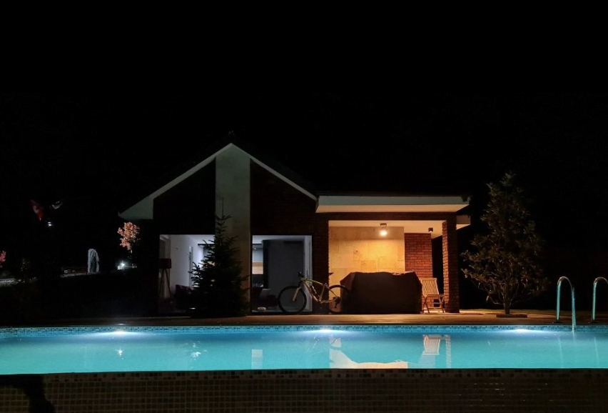 Villa me qera Makresh
