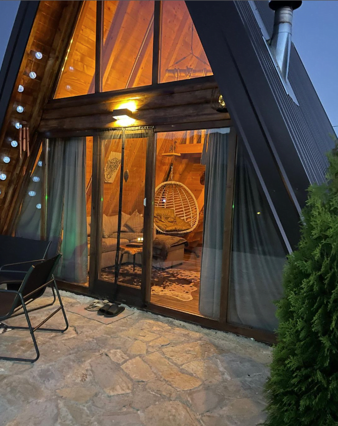 Villa me qera Rugove