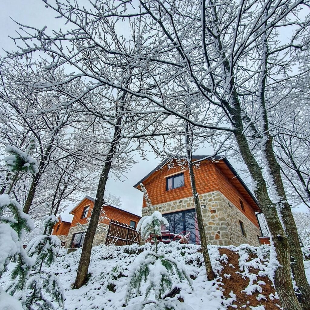 Villa me qera Makresh