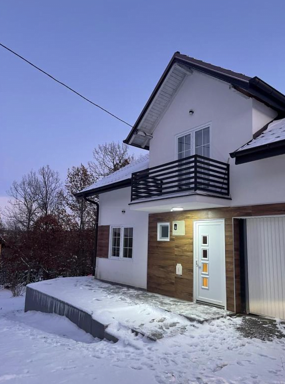 Villa me qera Makresh