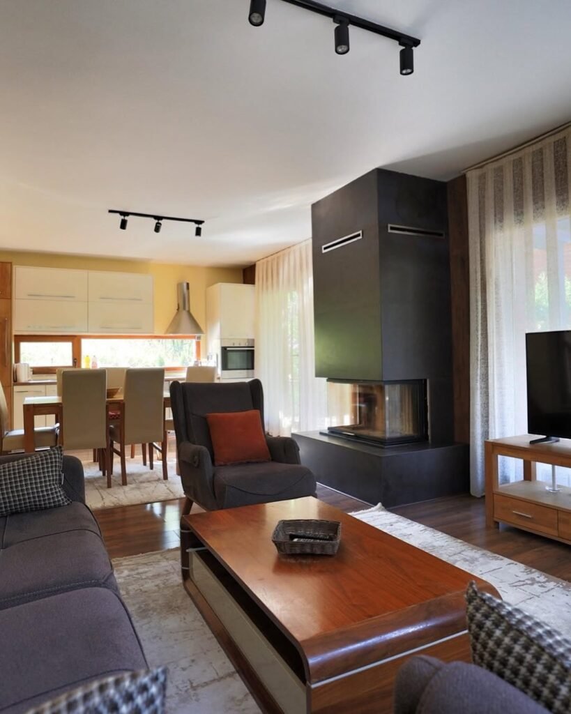 Villa me qera Brezovice