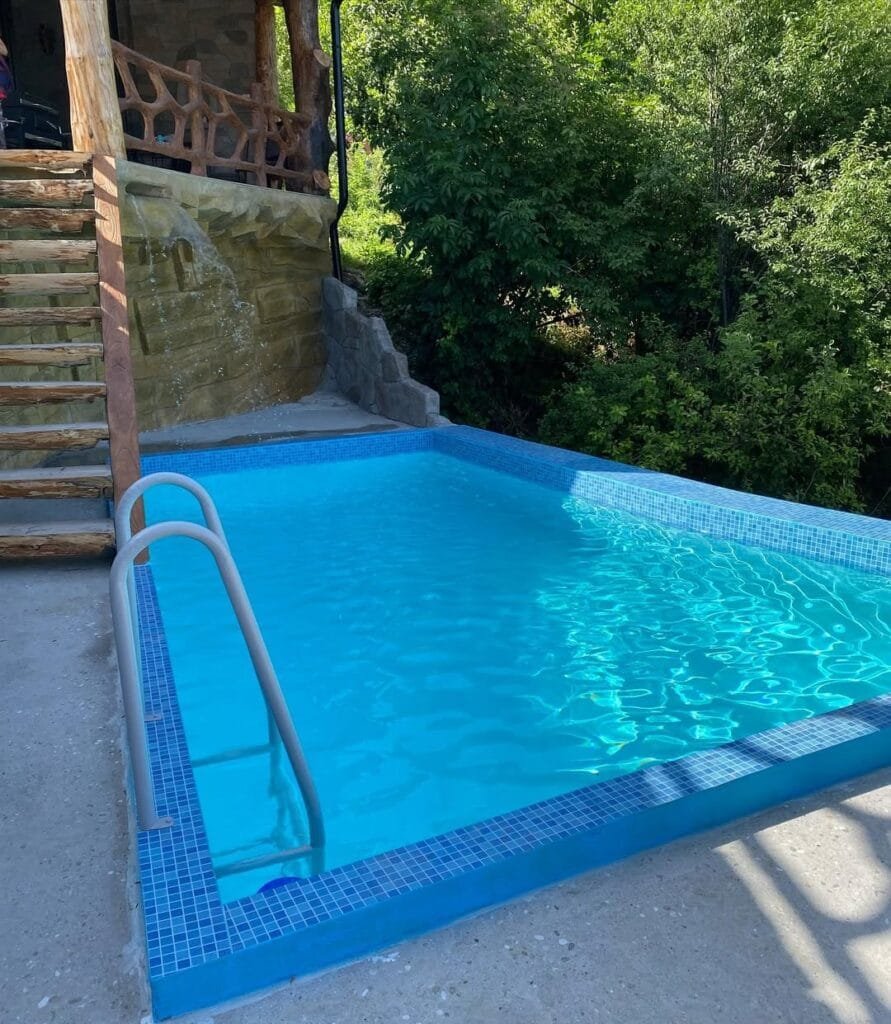 VIlla me qera Jezerc