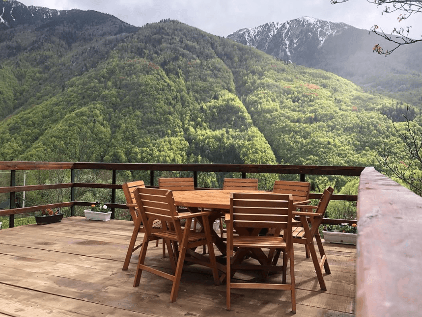 Villa me qera Rugove