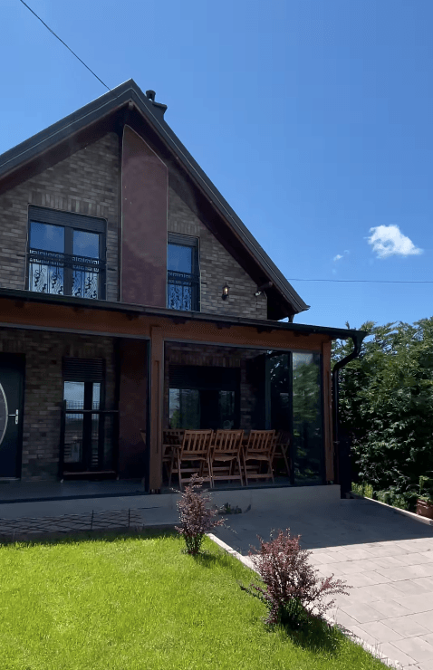 Villa me qera Jezerc