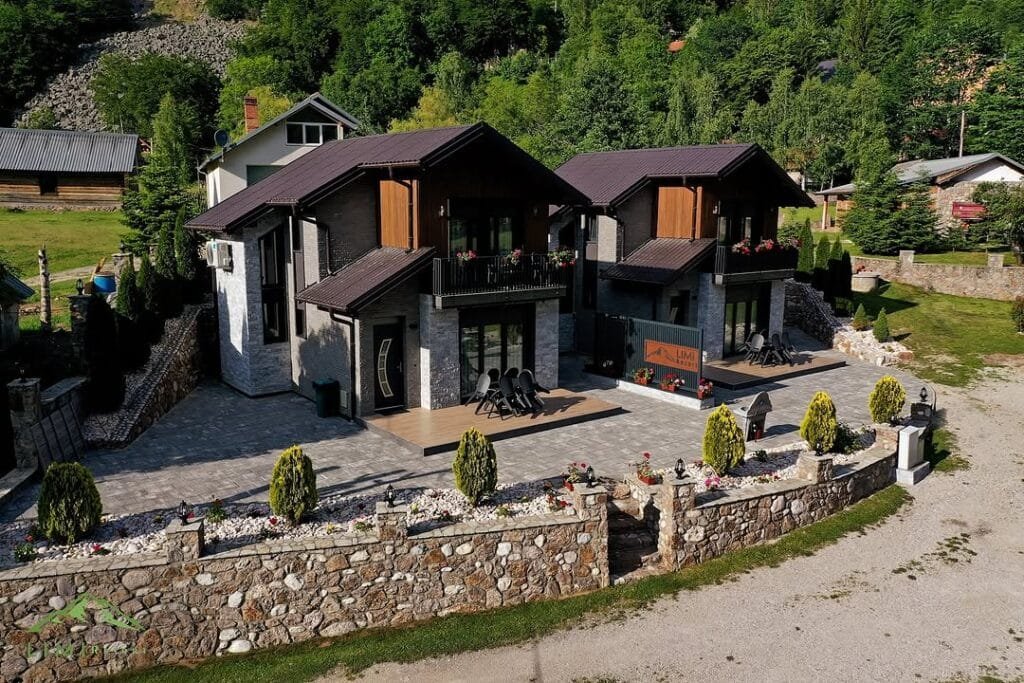 Villa me qera Rugove