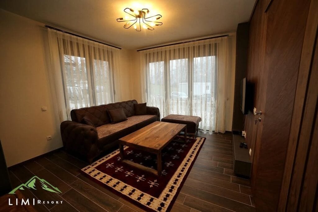 Villa me qera Rugove