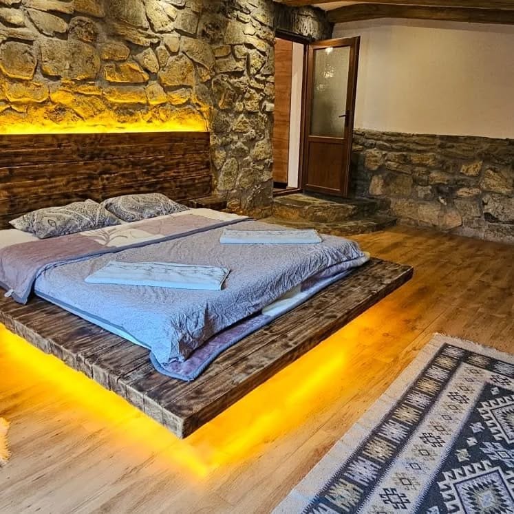 Villa me qera Jezerc